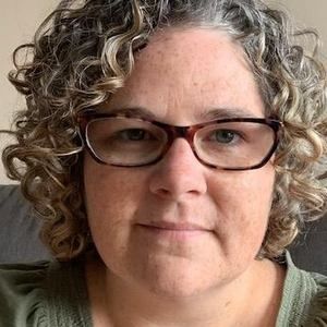 Meet your Posher, Leslee